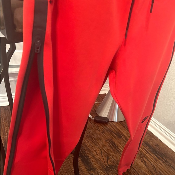 Nike red jogger pants - Picture 2 of 6